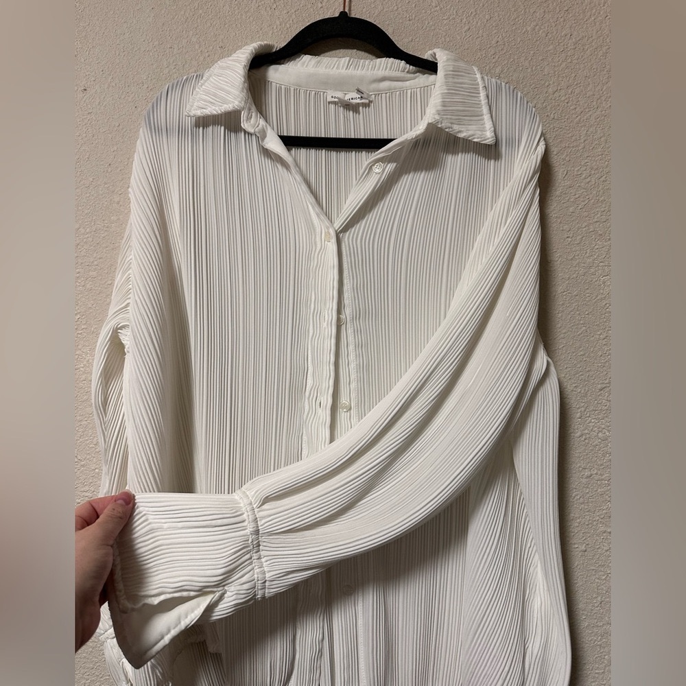 GOOD AMERICAN White Plisse Shirt🪽